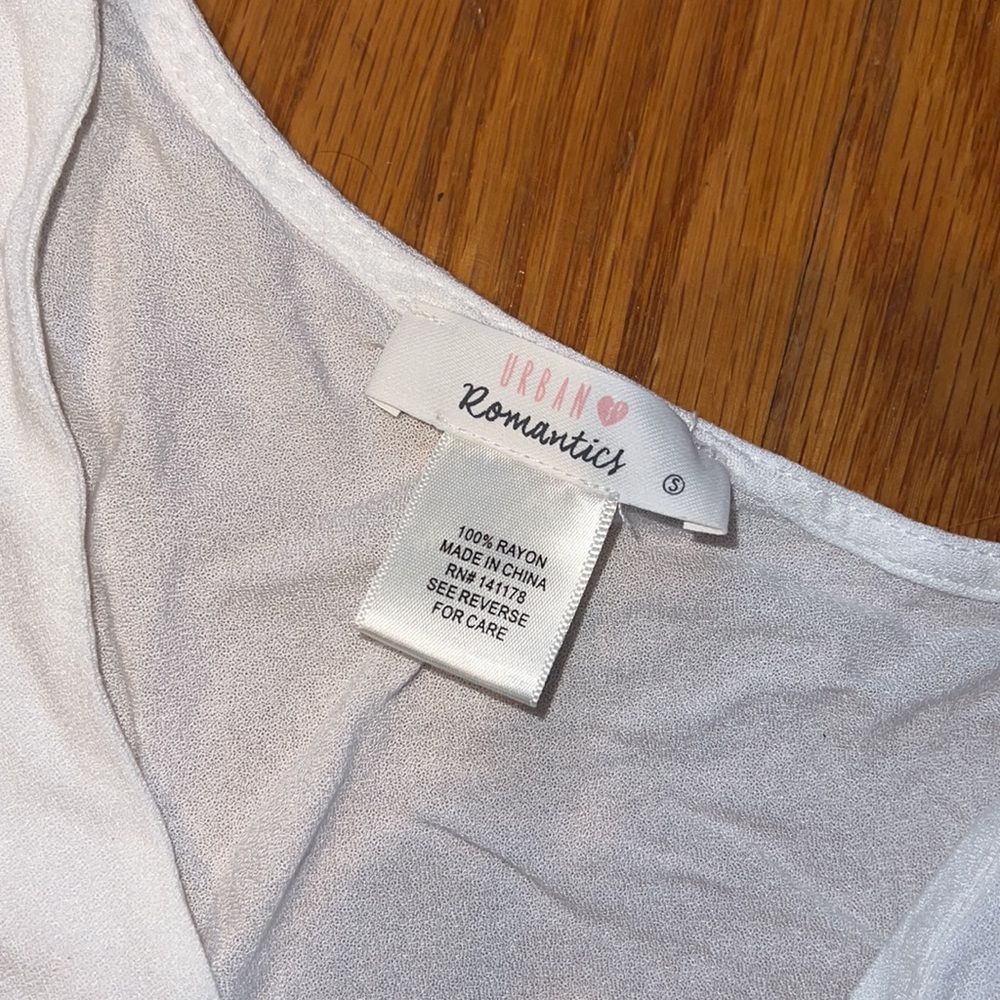 button down - Picture 2 of 4